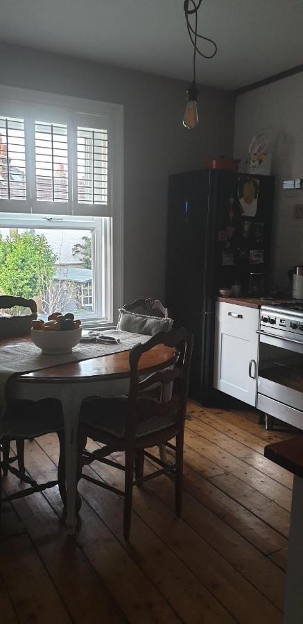 Homestay Пул Екстер'єр фото